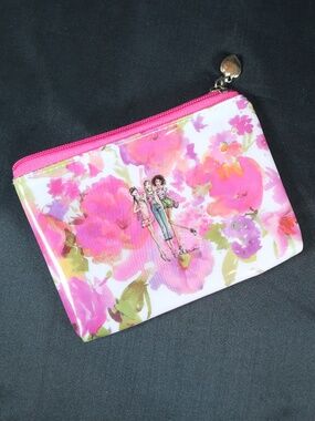 Floral Zippered Coin Purse Feminine Product Pouch Heart Charm